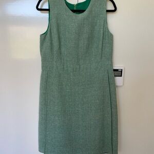 A K R I S sleeveless dress with cropped jacket. Wool and linen blend.